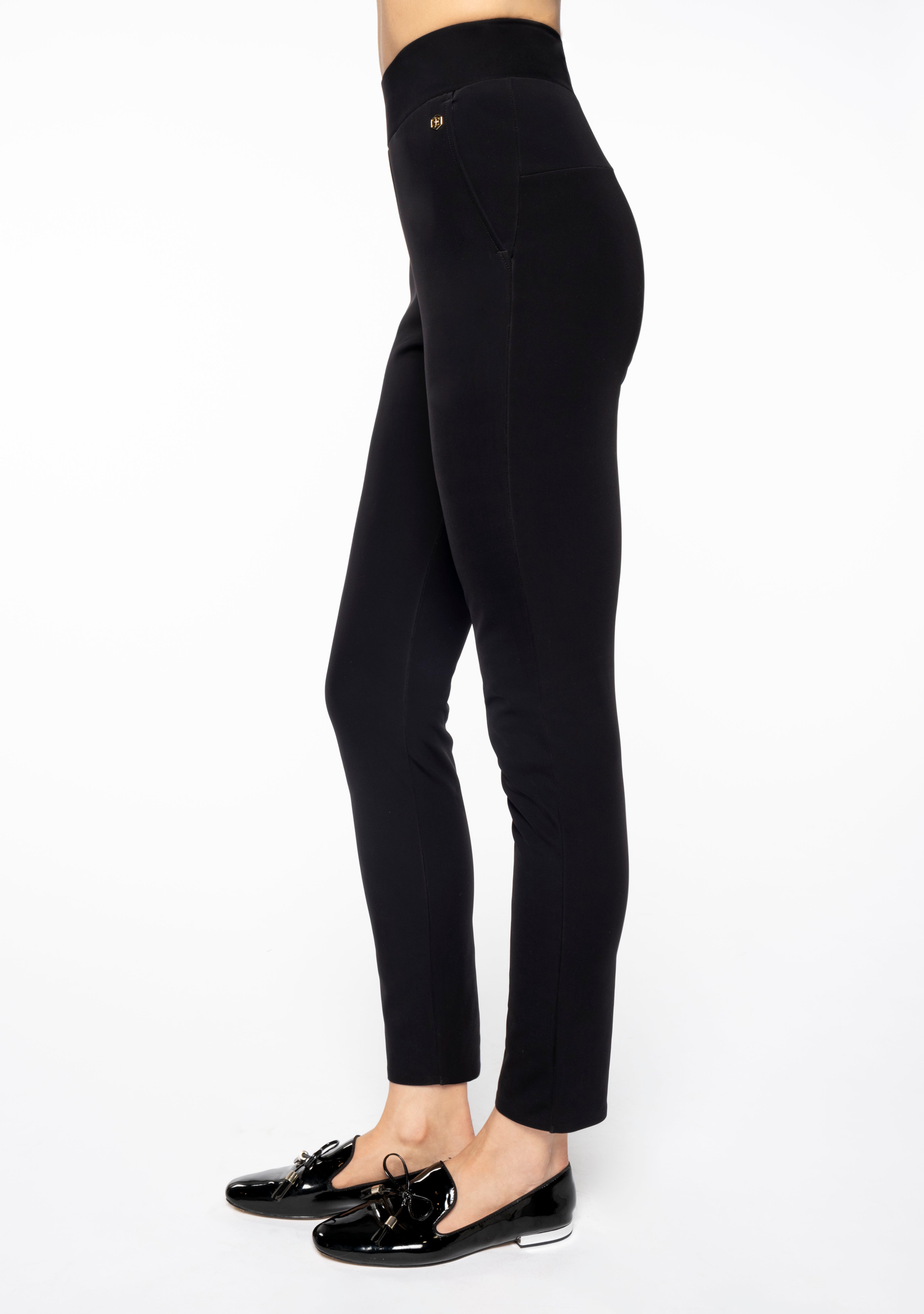 WINDBLOCKER Stretch Pants black
