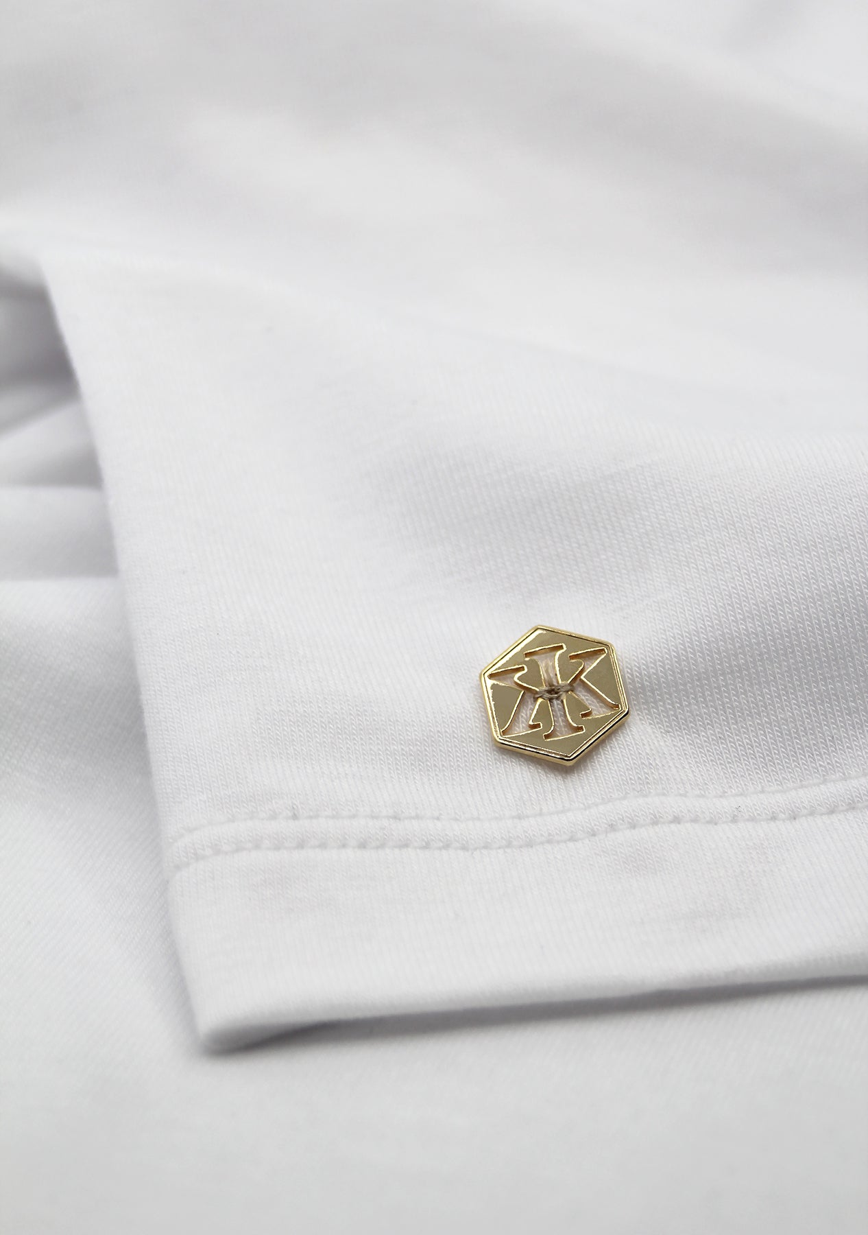V-NECK T-Shirt white