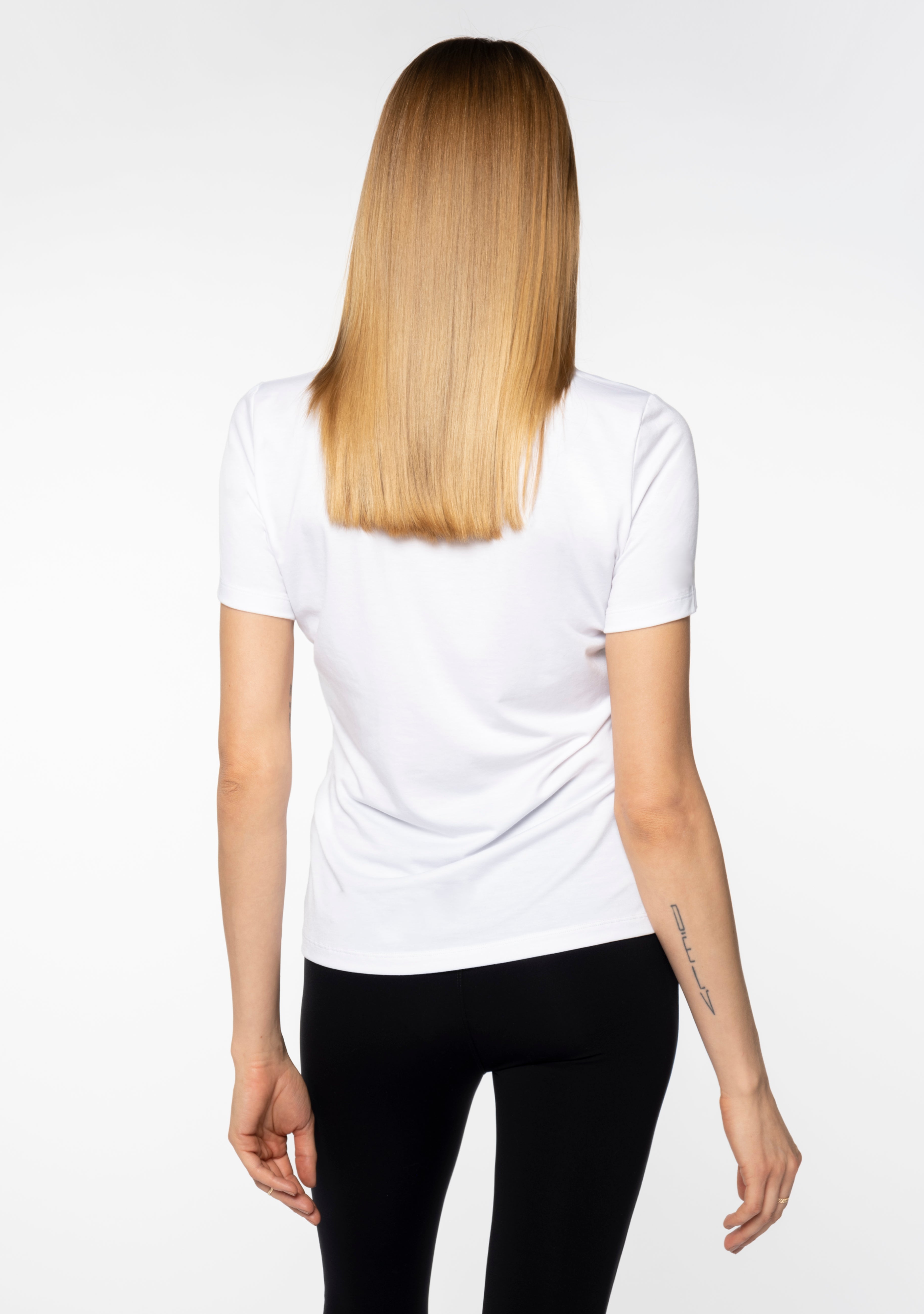 V-NECK T-Shirt white