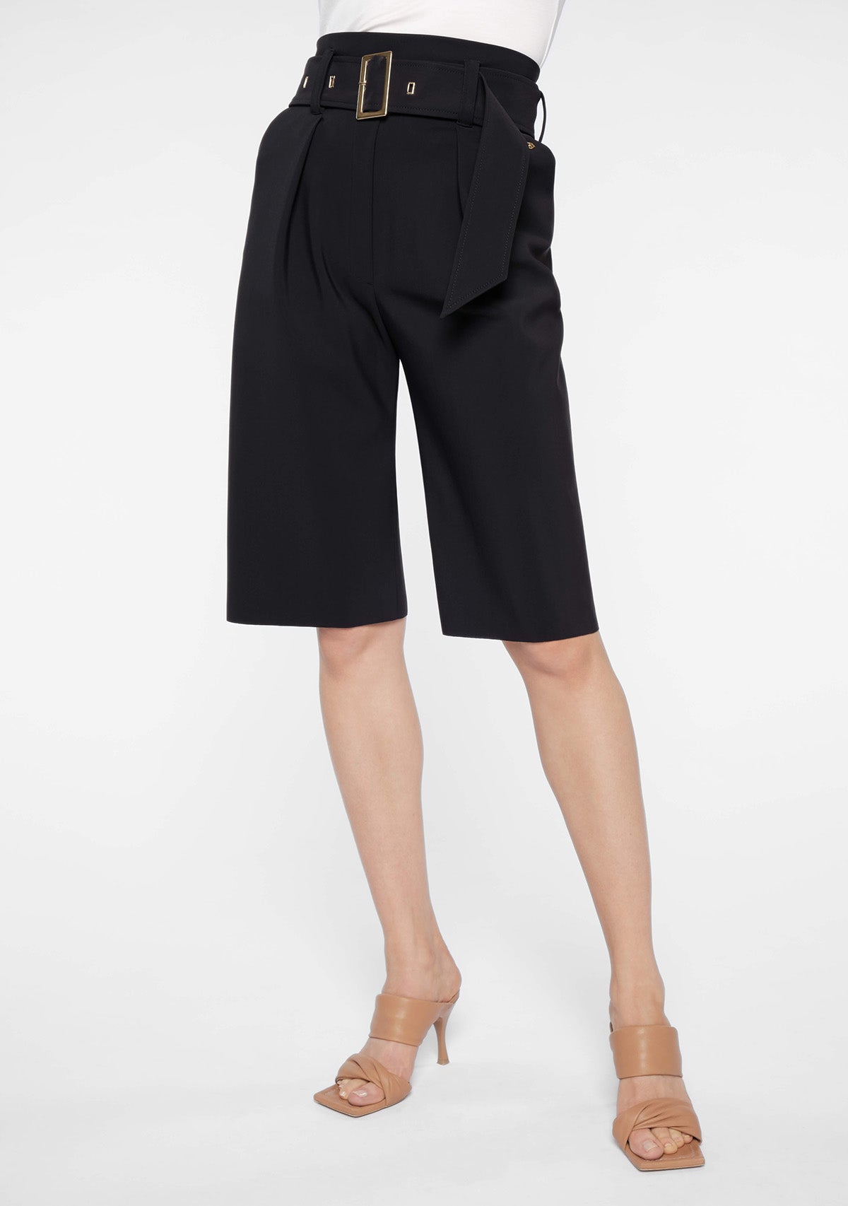 BEAUVOIR Shorts black