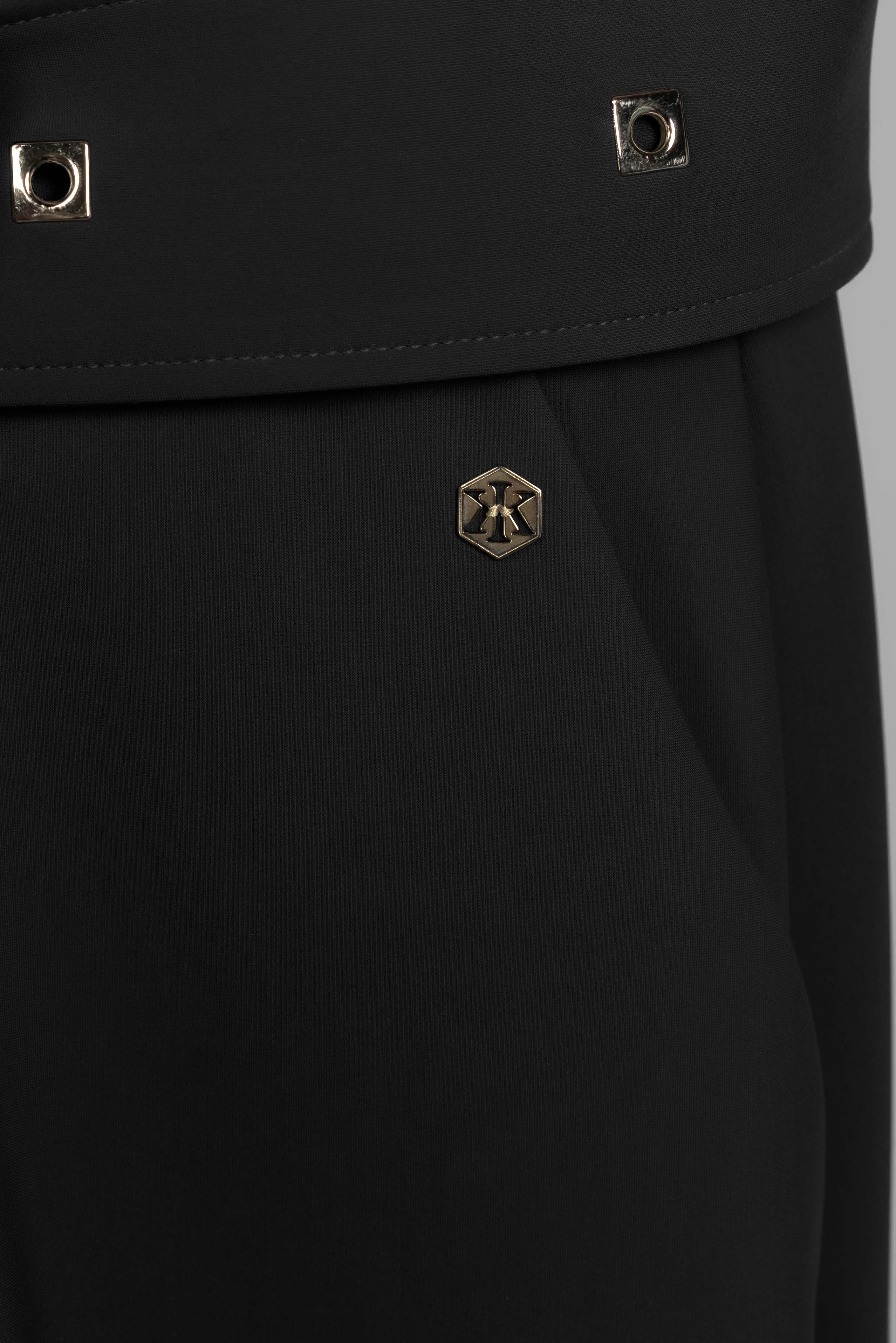 BEAUVOIR Shorts black