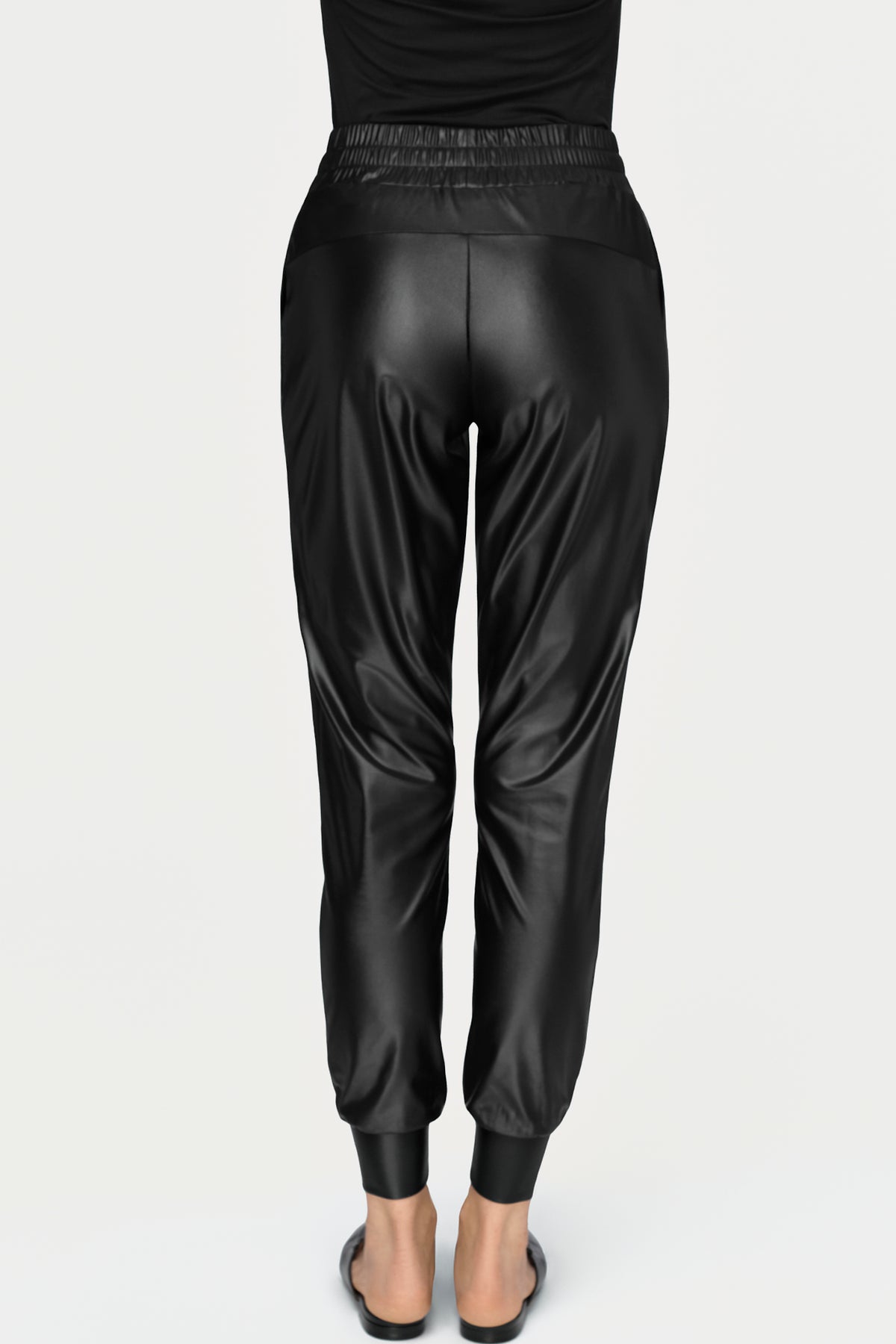ELESSA Track Pants black