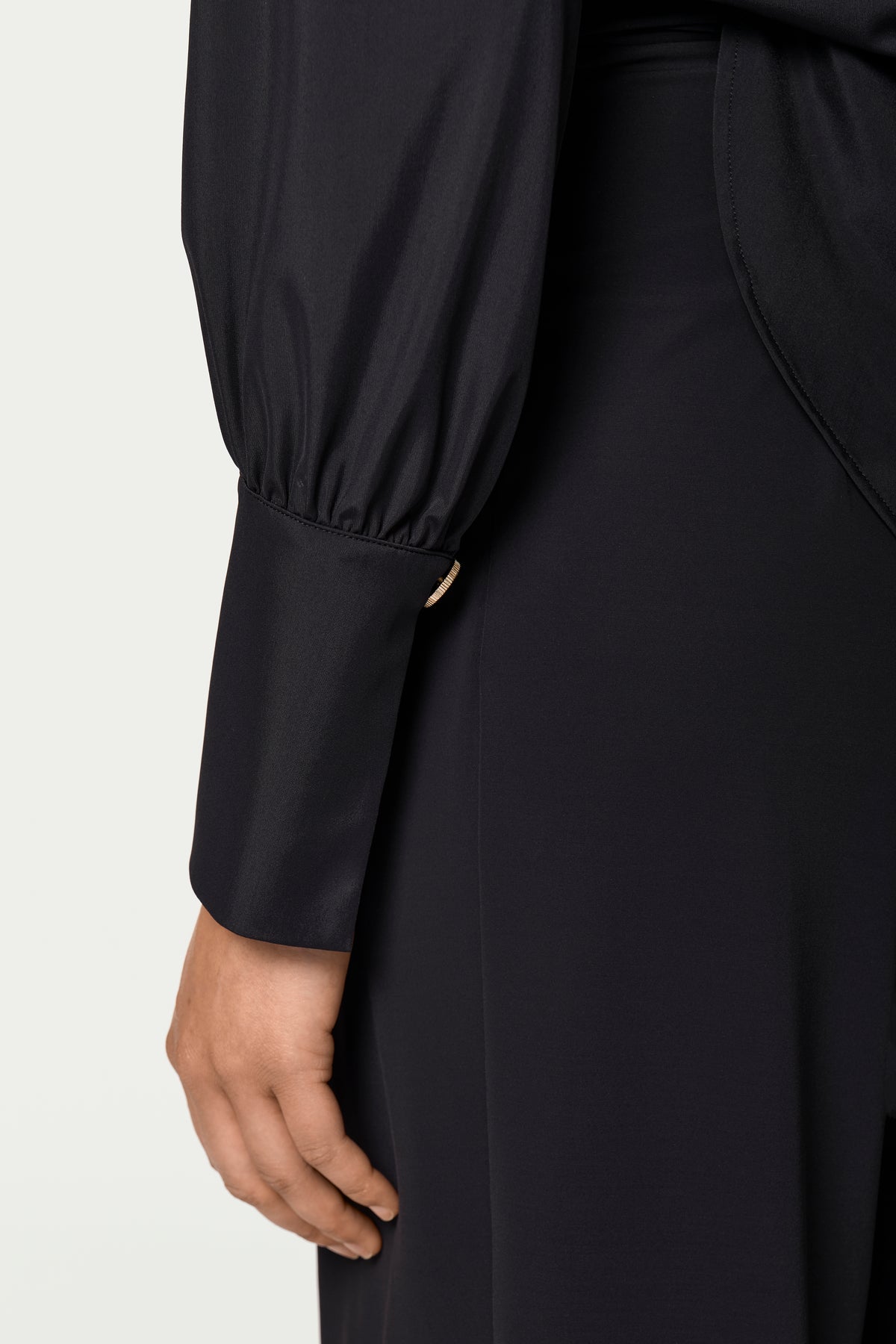 BISCARI Blouse black