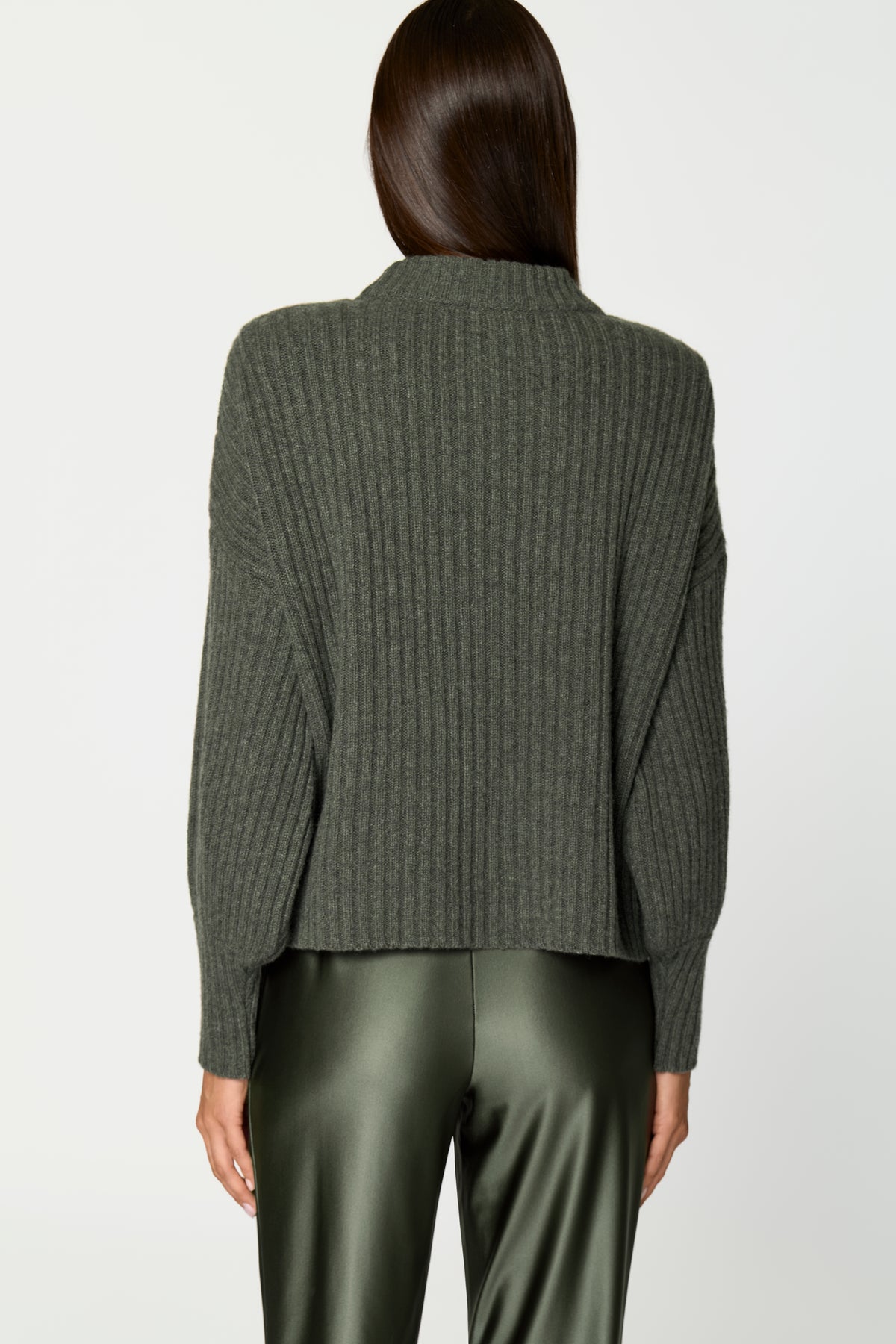 AMURI Cashmere Sweater verde