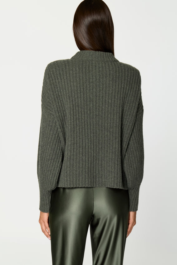 AMURI Cashmere Sweater verde