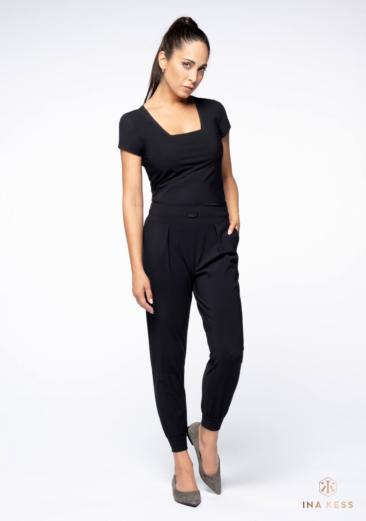 EDGE PERFORMANCE Top black