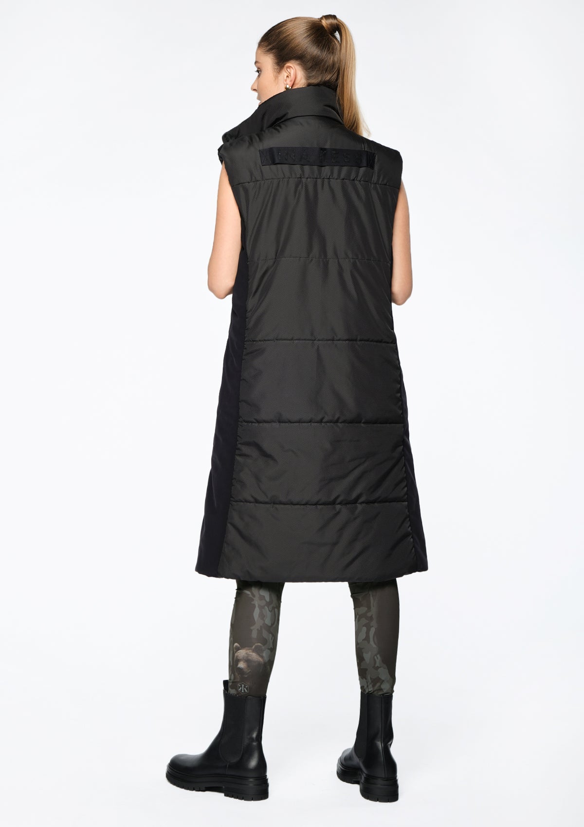 CARAPACE Vest black