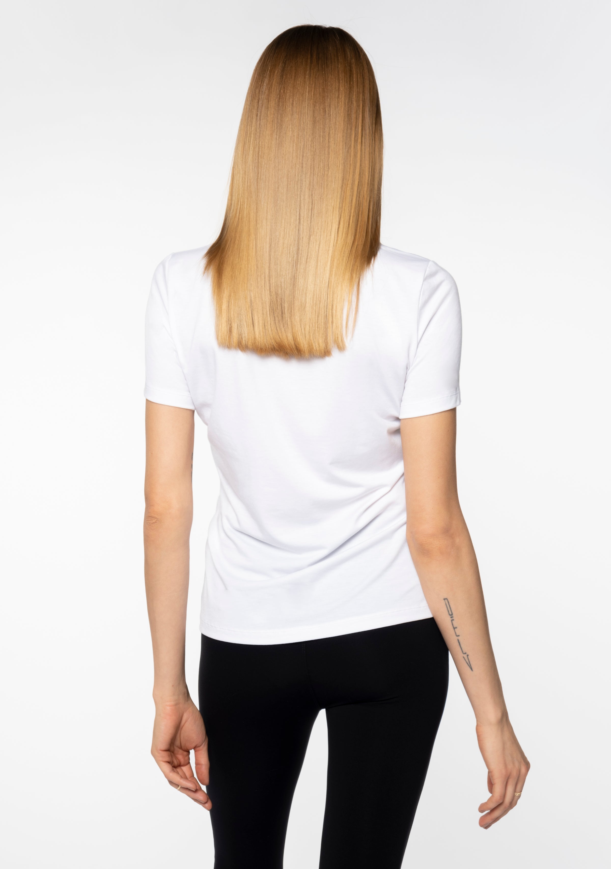 V-NECK T-Shirt white