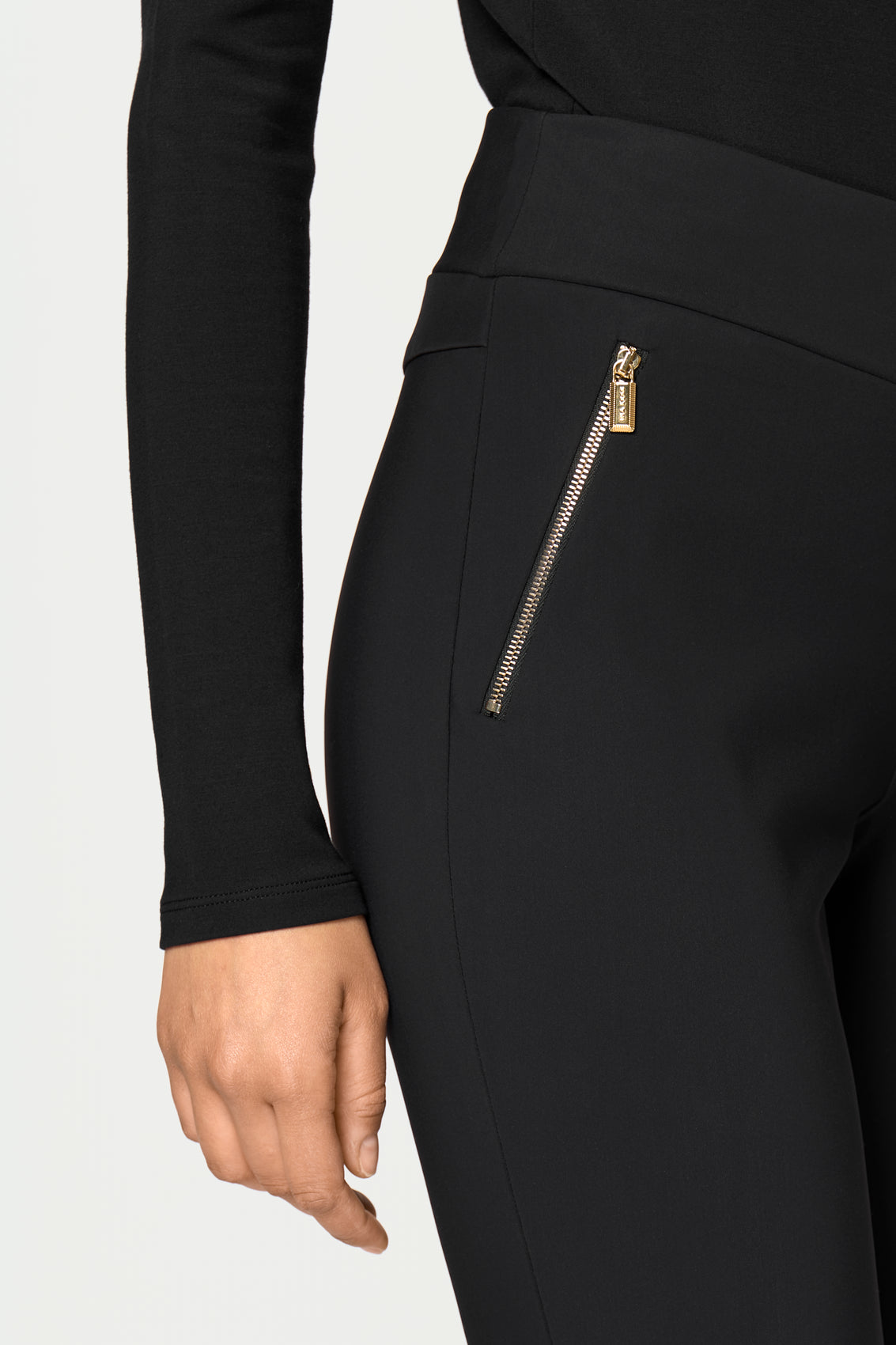 LIV Pants black