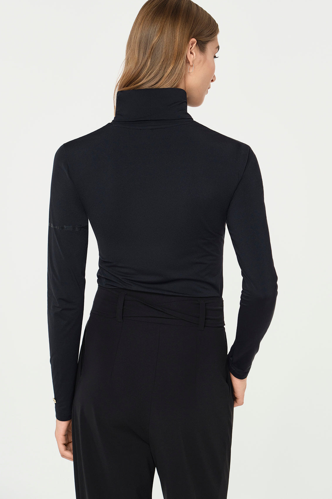 MEA Top black