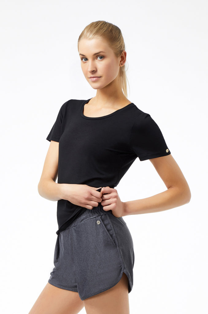 CLASSY ROUND NECK T-Shirt black