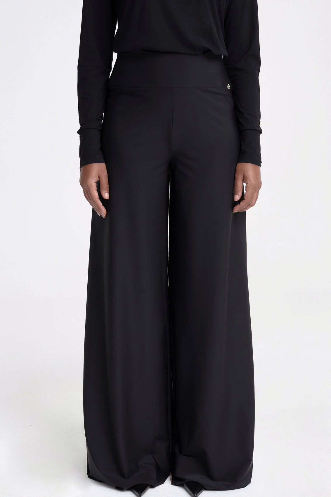 SINAM Hose schwarz