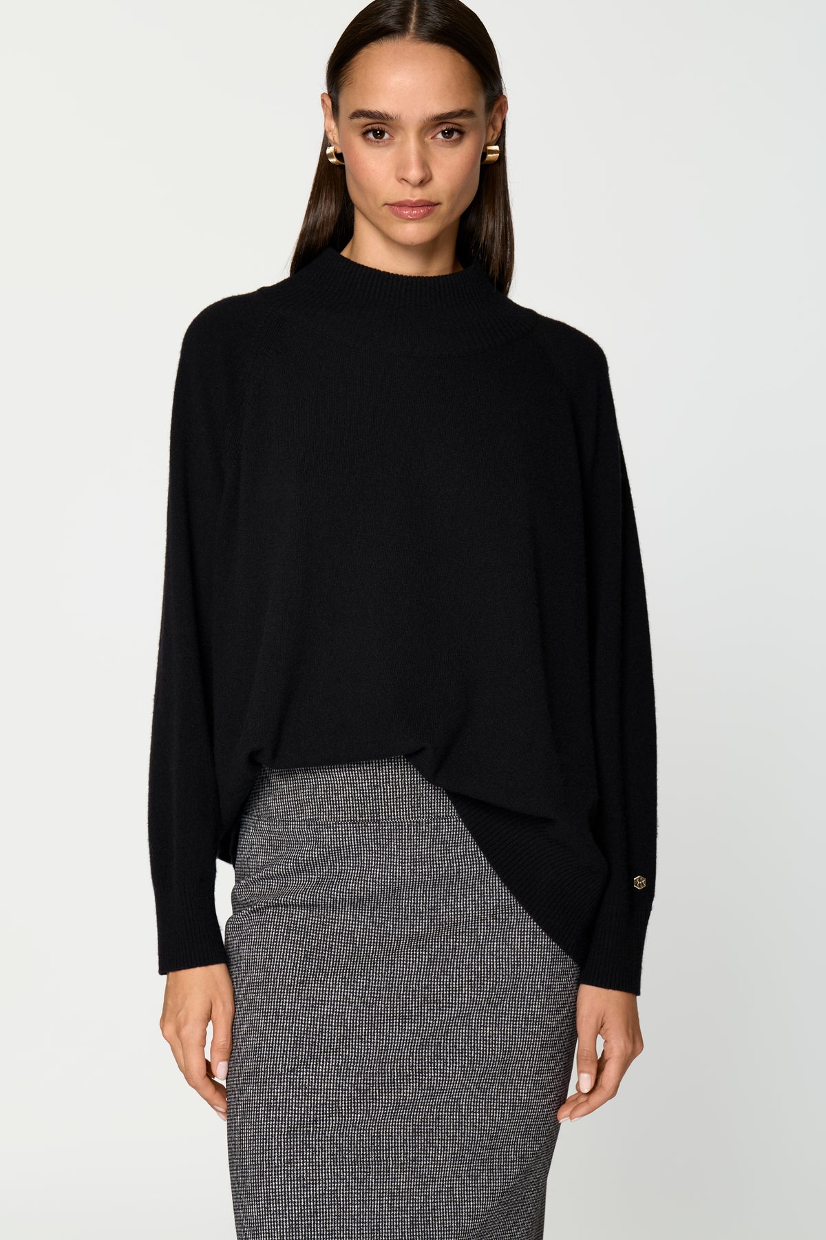 MOIRAI Sweater black