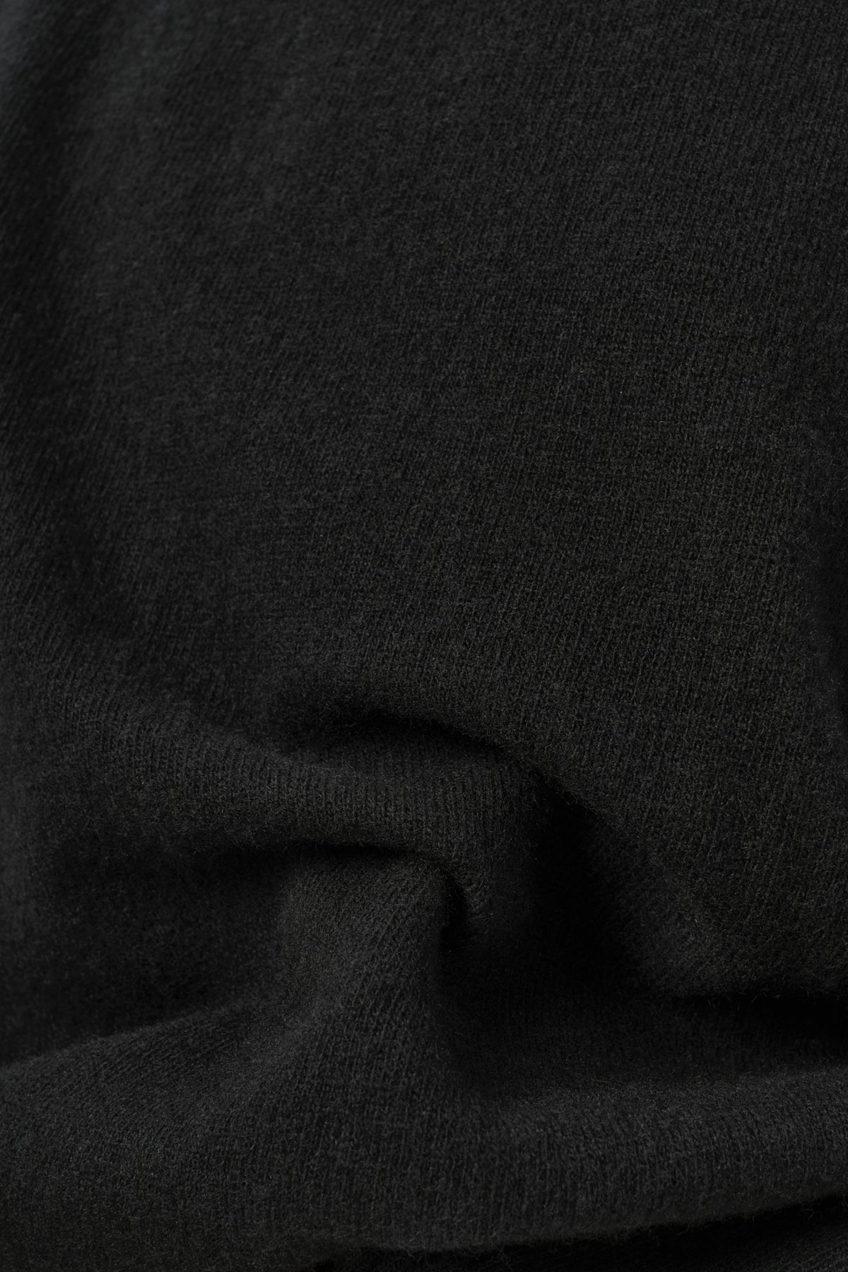 MOIRAI Sweater black