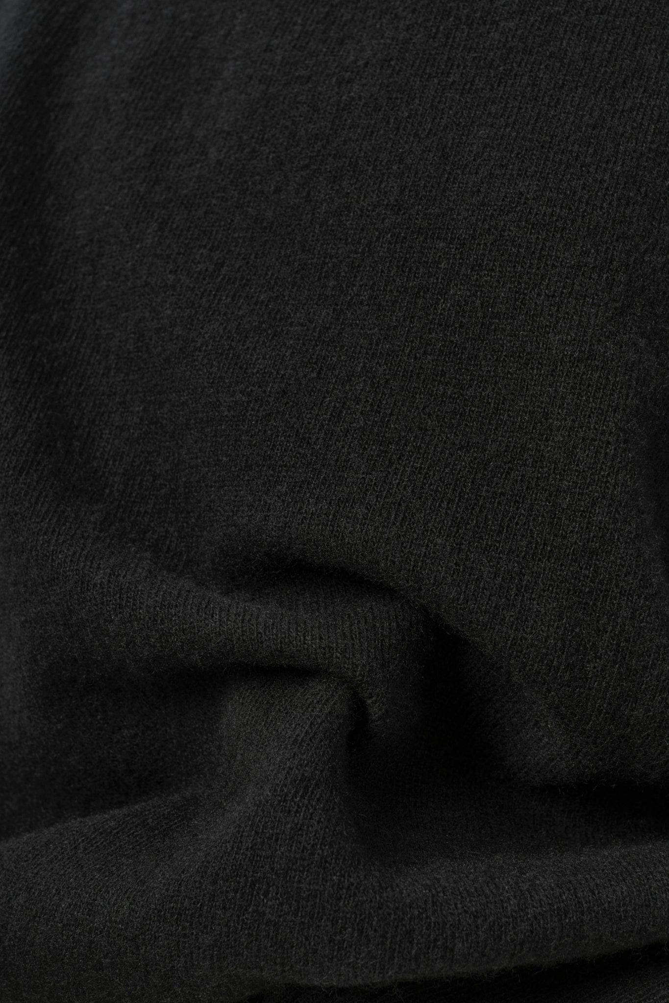 MOIRAI Sweater black