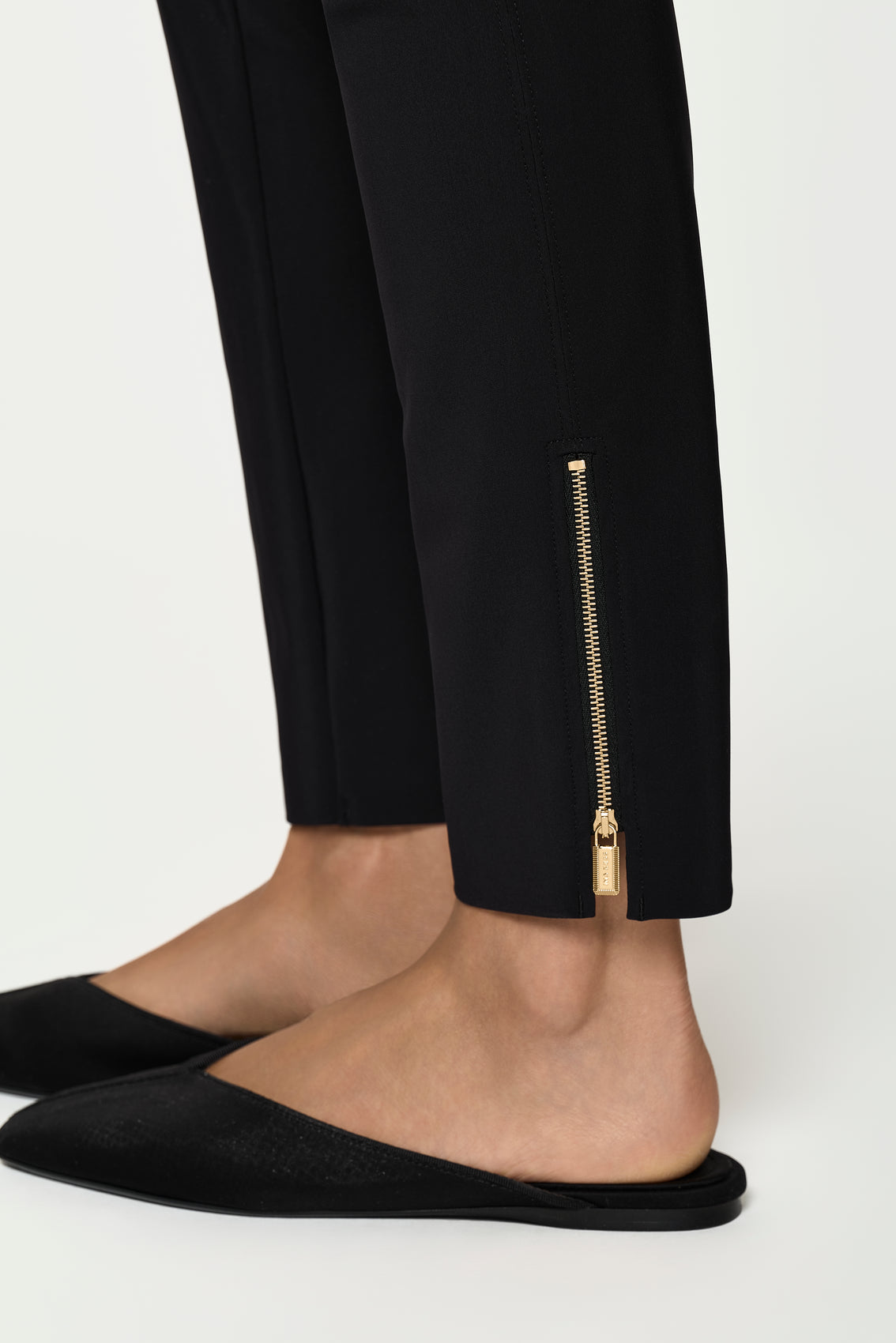 TRAVAGO Stretch Pants black