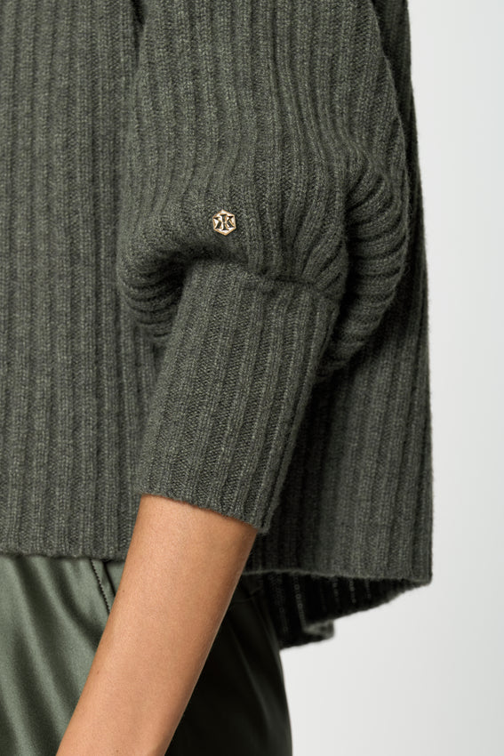 AMURI Cashmere Sweater verde