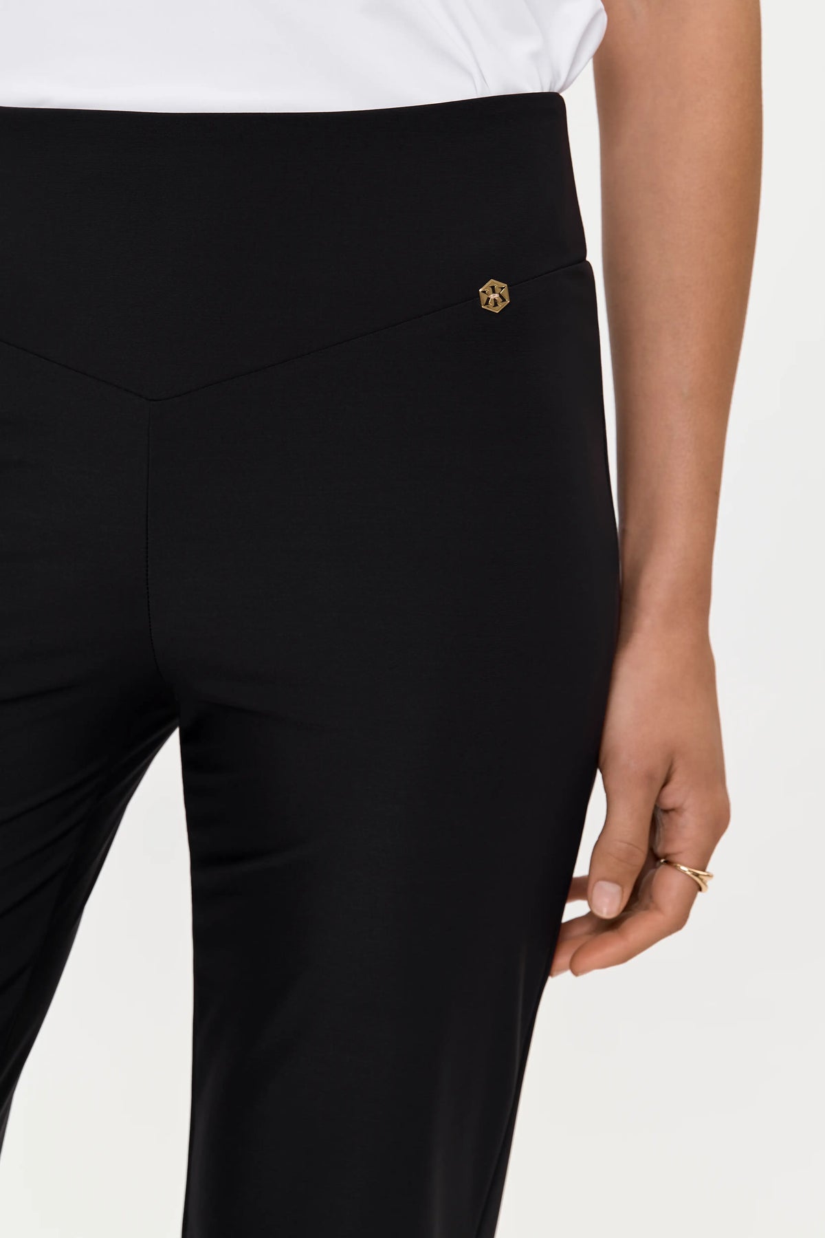 LARIX Pants schwarz