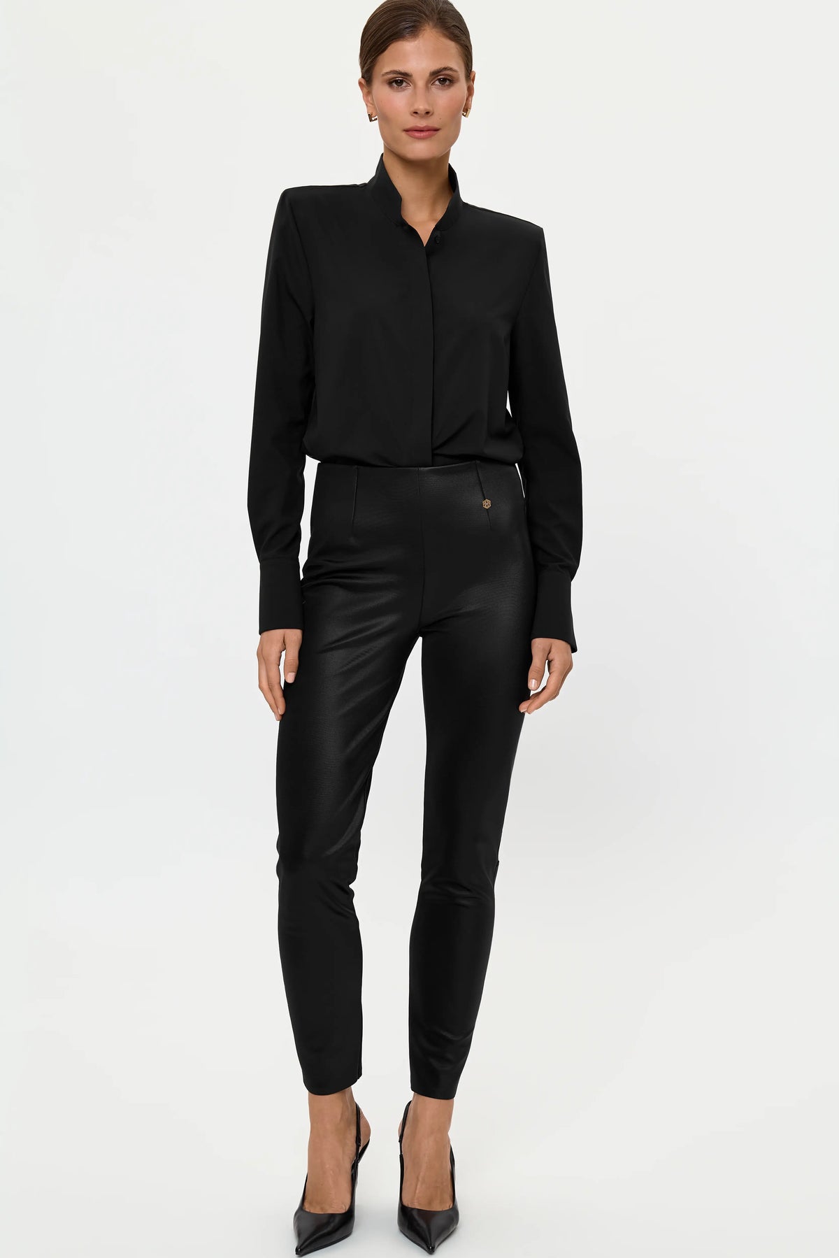 LEONTA Shirt black