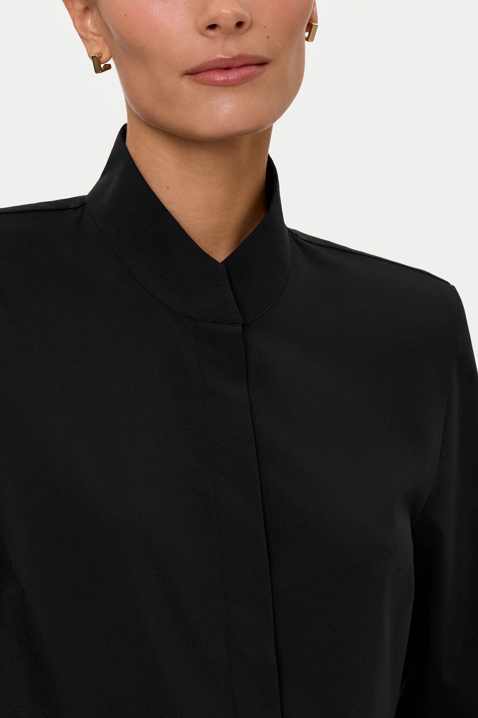 LEONTA Shirt black