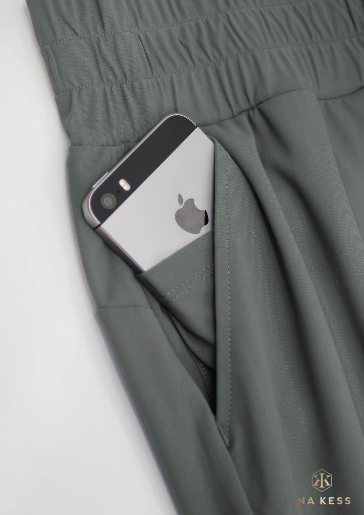 LUXE LÉGER Track Pants salvia liscia
