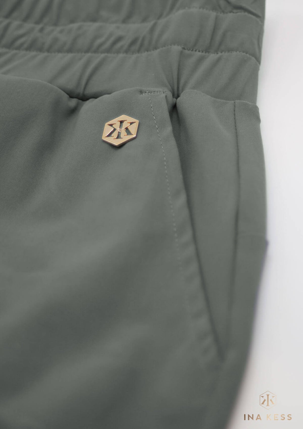 LUXE LÉGER Track Pants salvia liscia