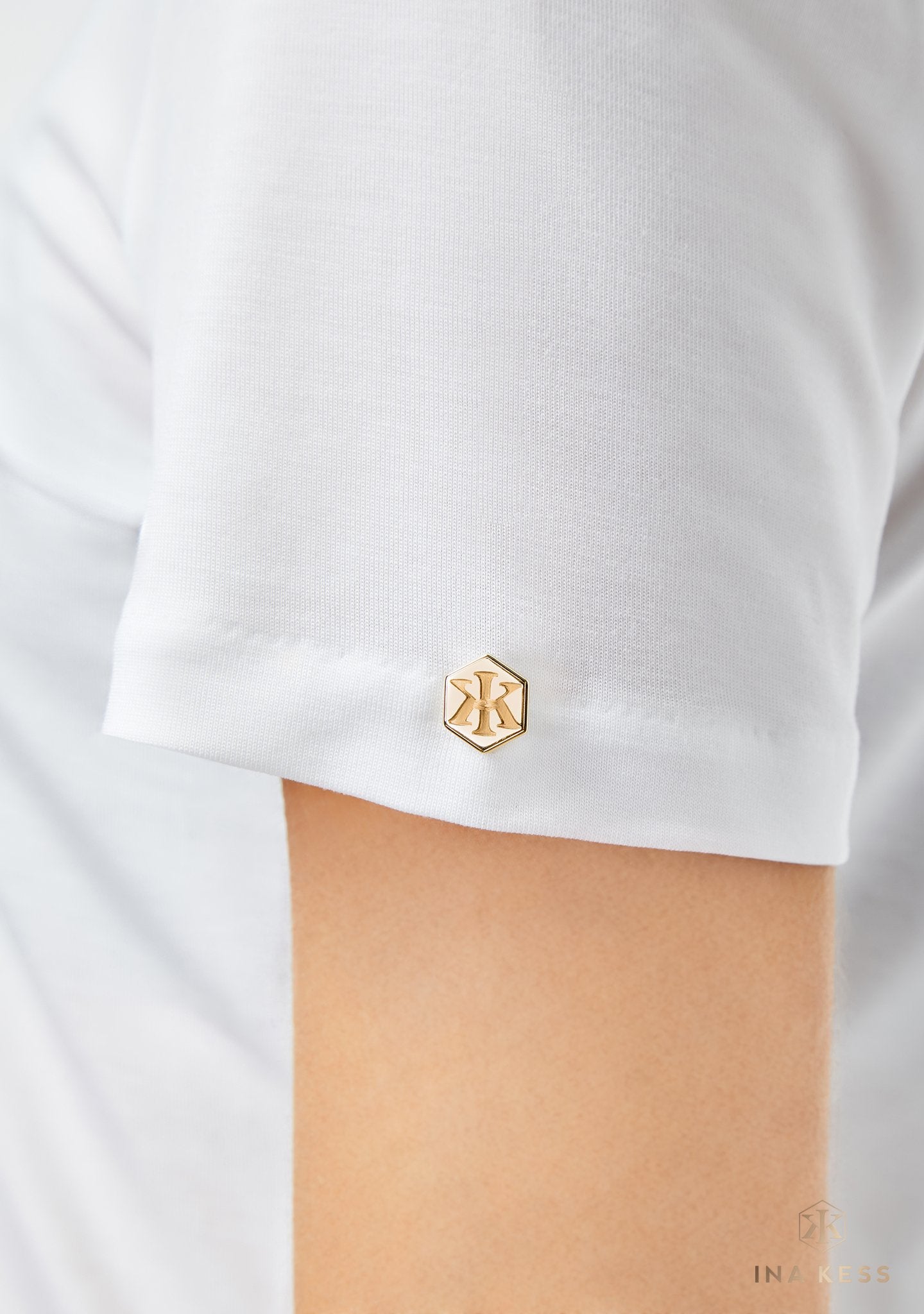 CLASSY ROUND NECK T-Shirt white