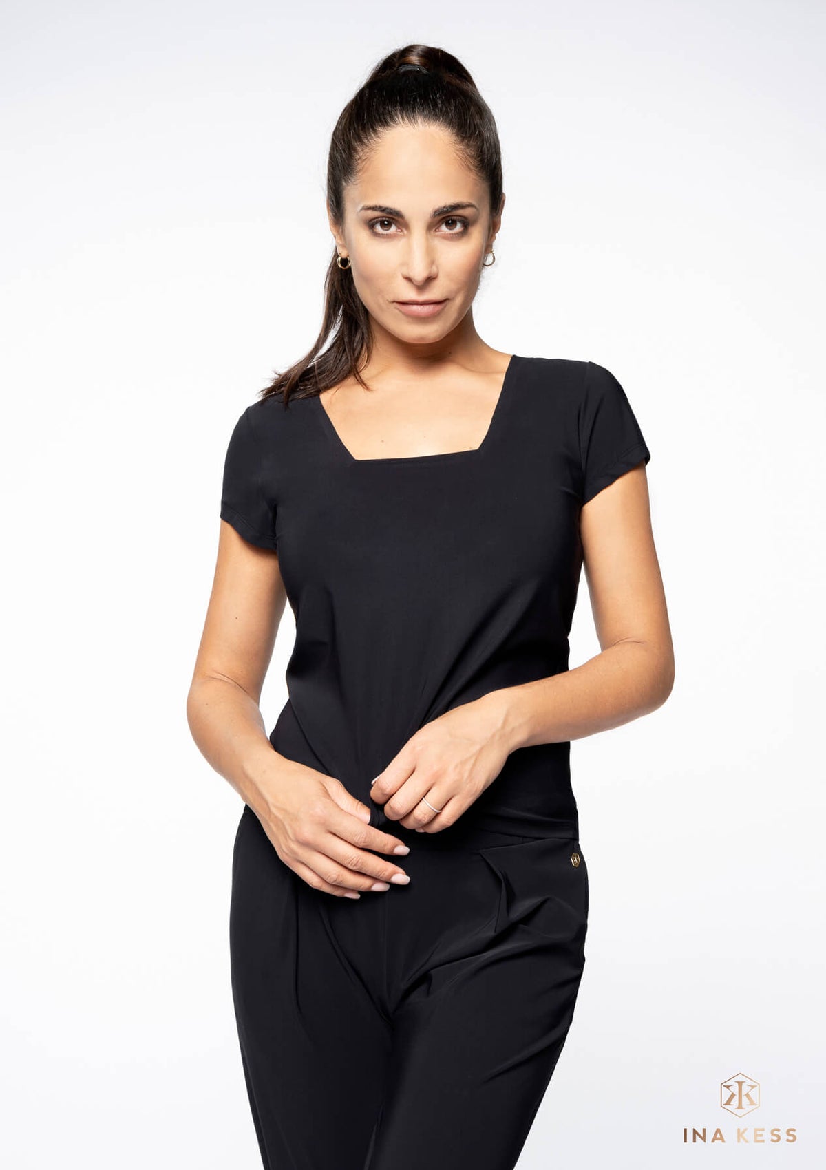 EDGE PERFORMANCE Top black