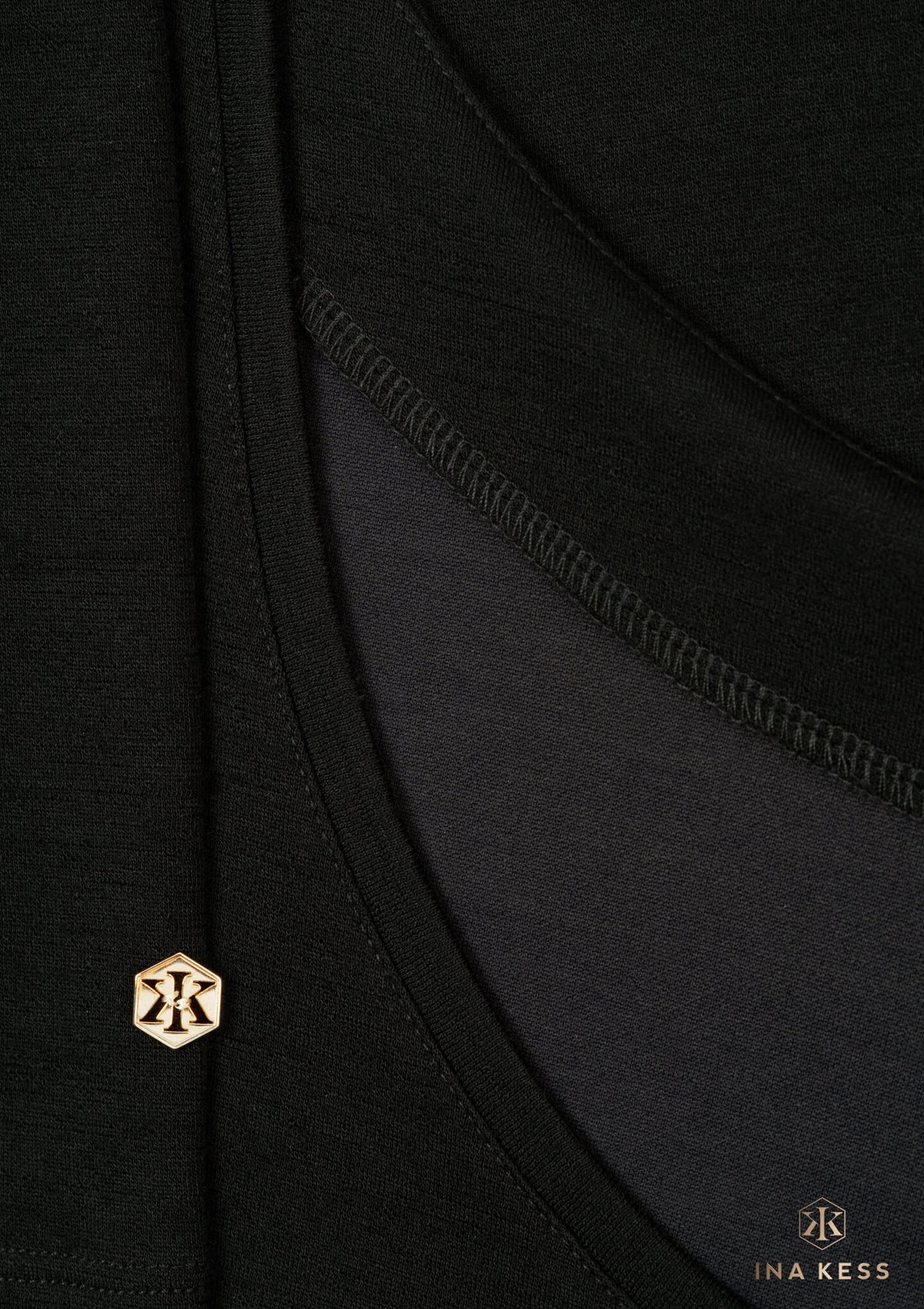 MERINO HIGH FRONT LOW BACK black