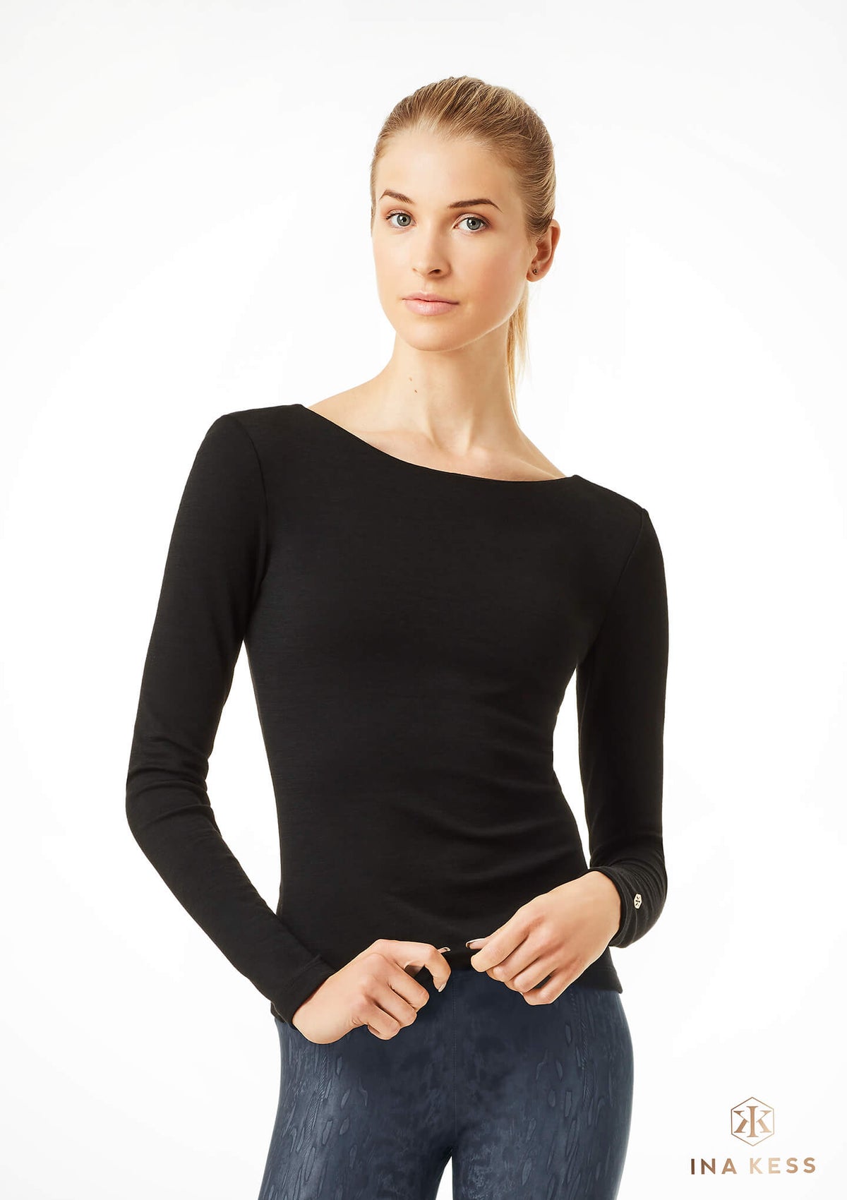 MERINO HIGH FRONT LOW BACK black