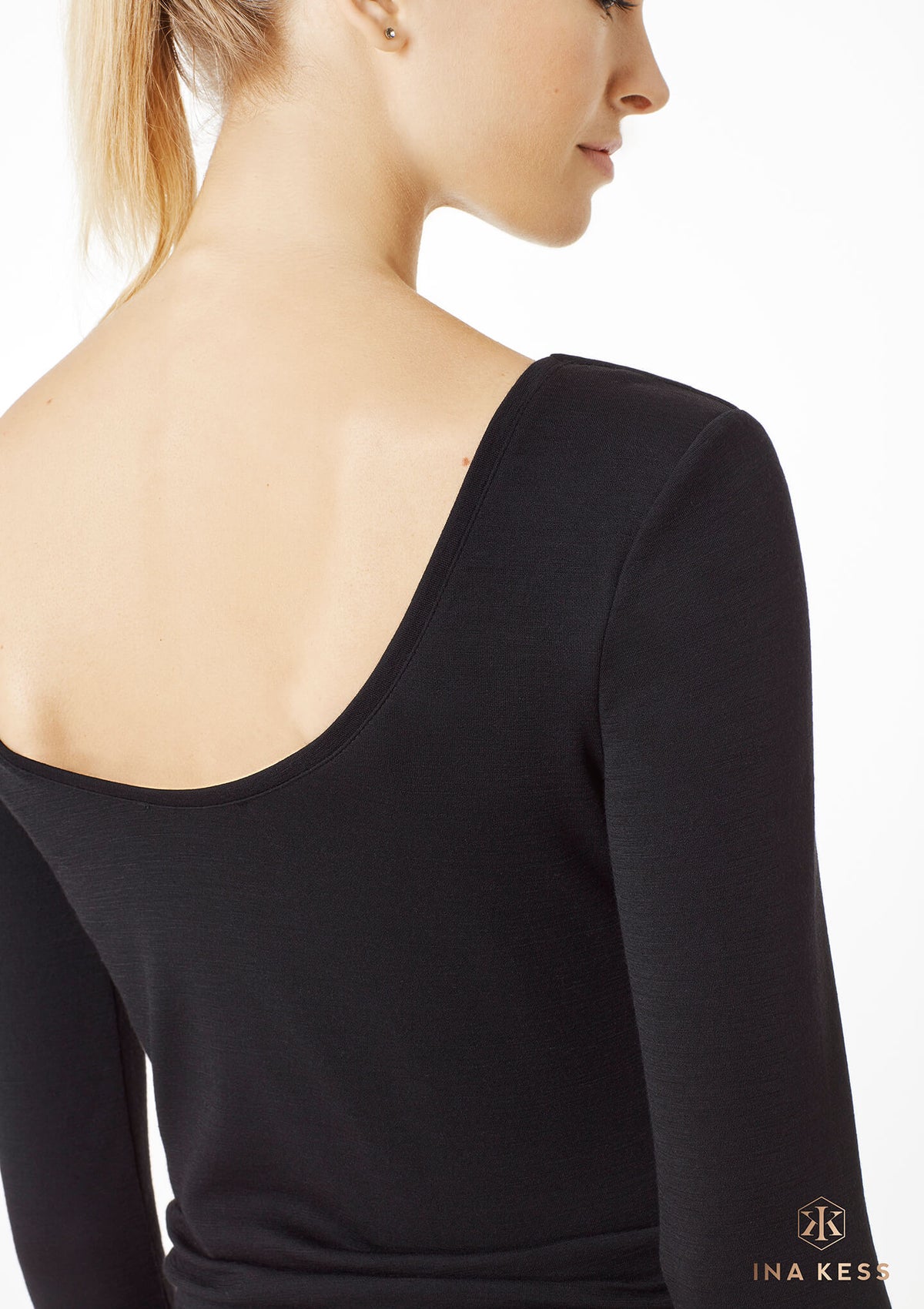 MERINO HIGH FRONT LOW BACK black